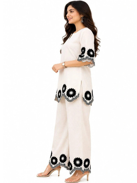 Darshan Style Hub Romantic Florals Linen Embroidered Tunic with Palazzos - Image 6