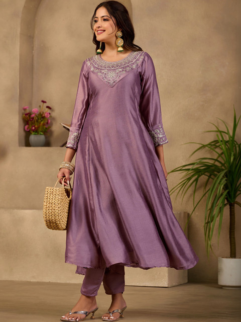 SZN Floral Embroidered Tunic with Trousers - Image 3
