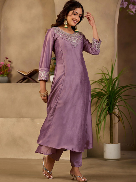 SZN Floral Embroidered Tunic with Trousers - Image 6