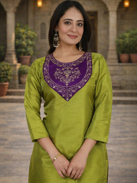 SZN Floral Embroidered Tunic with Trousers - Image 5