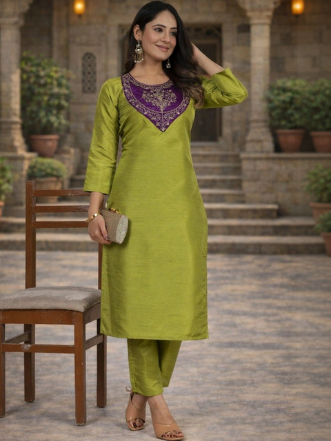 SZN Floral Embroidered Tunic with Trousers