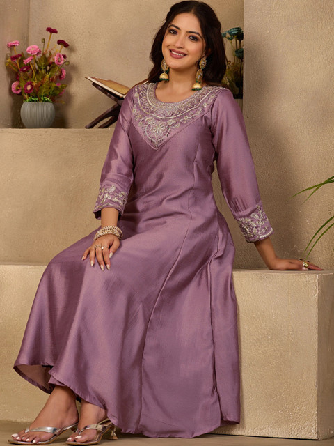 SZN Floral Embroidered Tunic with Trousers - Image 4