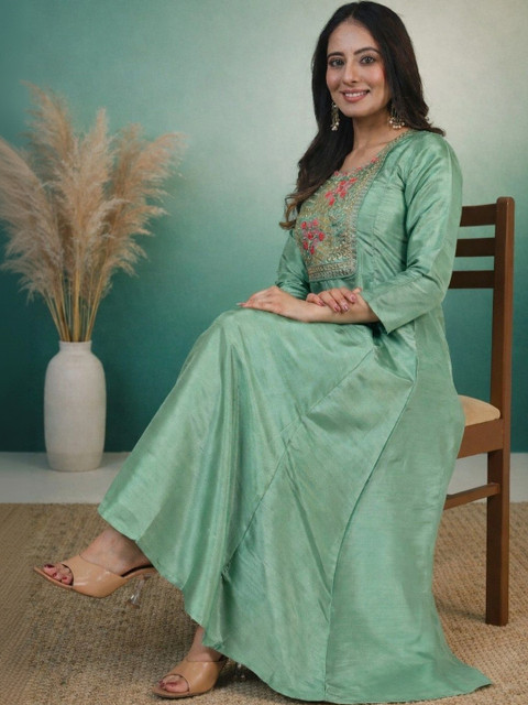 Sea Green Embroidered Tunic with Trousers - Image 4