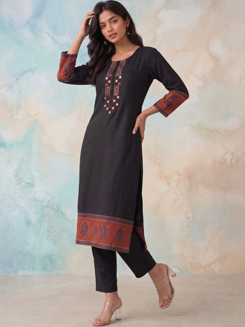 AADVIKA Women Paisley Embellished Mirror Work Kurta - Image 3