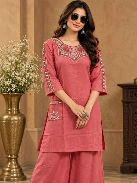 INNAAYA FASHION Embroidered Tunic with Trousers