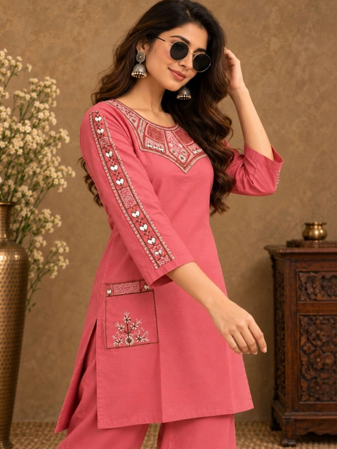 INNAAYA FASHION Embroidered Tunic with Trousers - Image 7