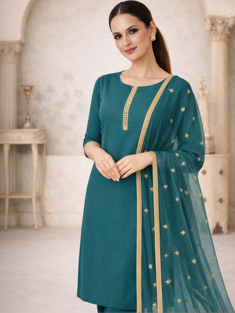 KROLIANT Women Regular Thread Work Kurta with Trousers & With Dupatta - Image 4