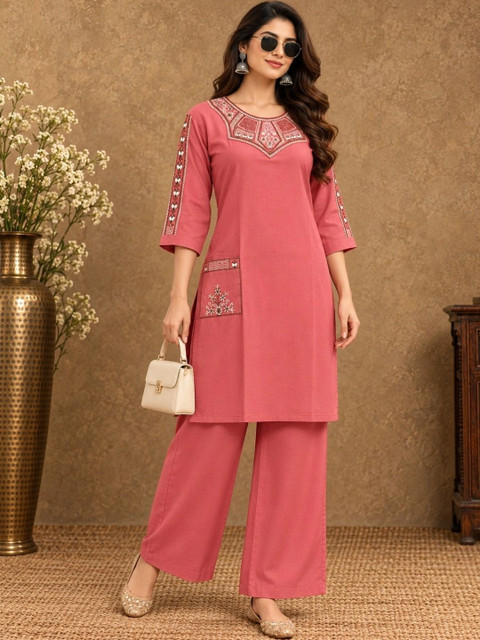 INNAAYA FASHION Embroidered Tunic with Trousers - Image 4