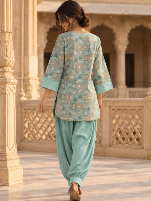 VARNI ENTERPRISE Women Floral Printed Regular Pure Cotton Kurti with Patiala - Image 2