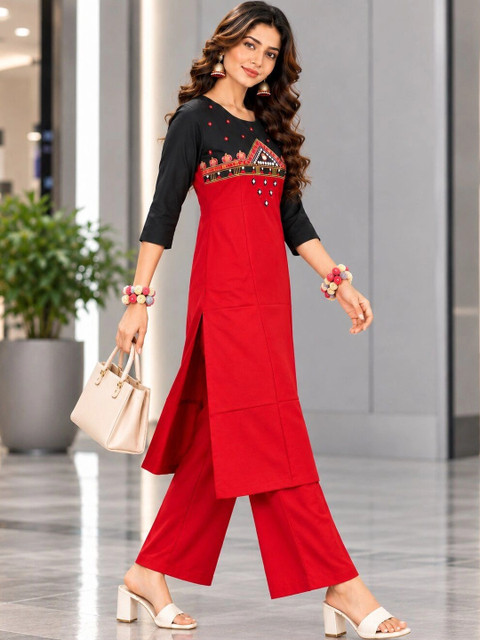 UNILYN Bling & Sparkly Embroidered Tunic with Trousers - Image 3