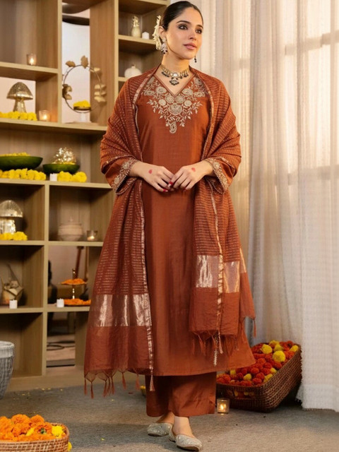 Keitra Women Ethnic Motifs Embroidered Regular Thread Work Kurta with Trousers & With Dupatta - Image 4