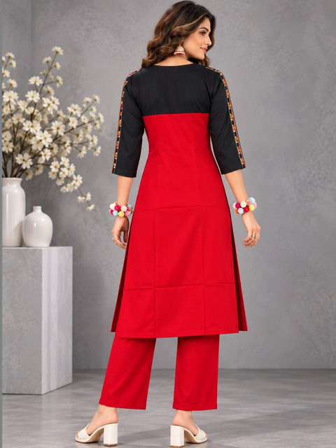 UNILYN Bling & Sparkly Embroidered Tunic with Trousers - Image 2