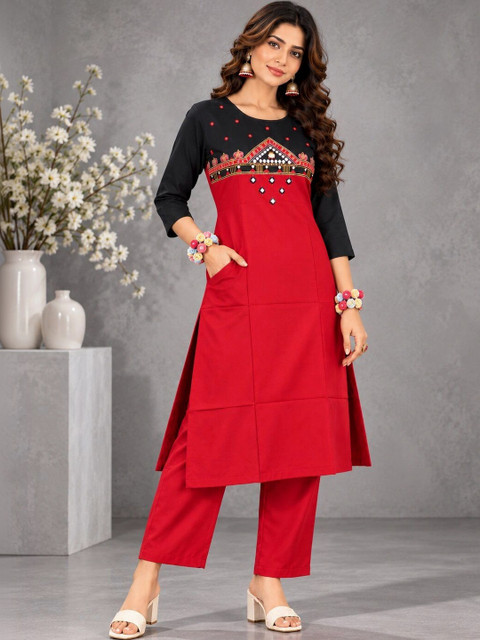 UNILYN Bling & Sparkly Embroidered Tunic with Trousers