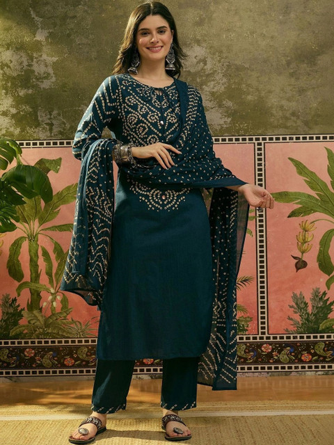 NAKSHKURTIS Women Bandhani Printed Regular Kurta with Trousers & With Dupatta