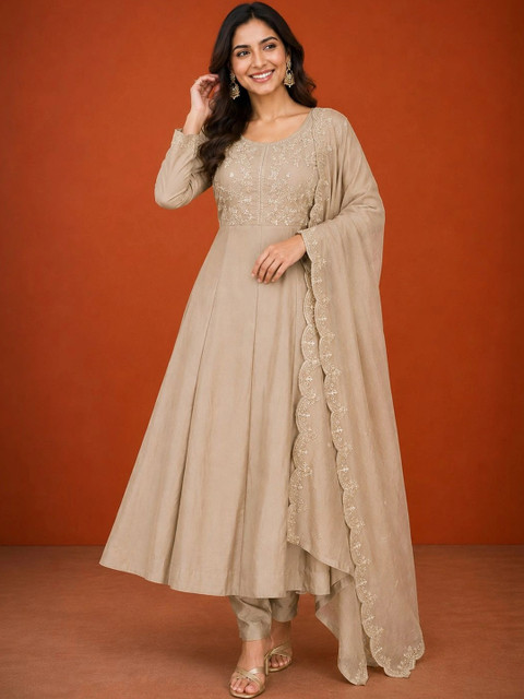 SAINOOR Women Ethnic Motifs Embroidered Empire Thread Work Kurta with Churidar & With Dupatta - Image 3