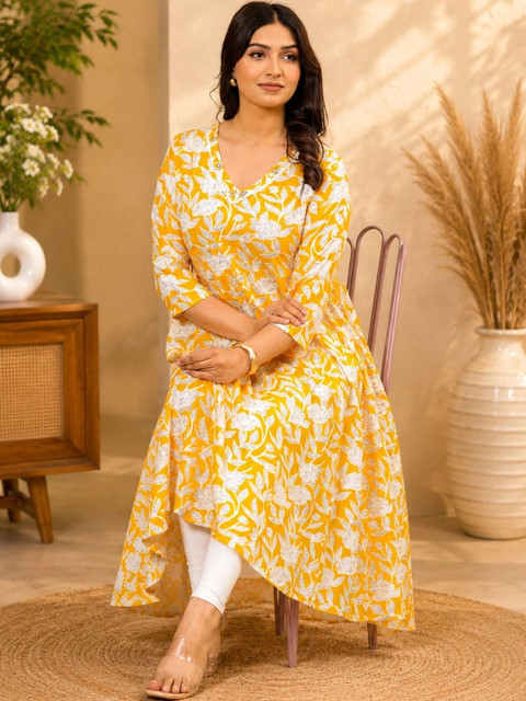 Bachuu Women Floral Printed Pastels Kurta - Image 2