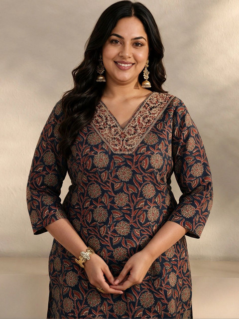 EXTRA LOVE BY LIBAS Women Ethnic Motifs Printed Regular Thread Work Kurta with Trousers & With Dupatta - Image 2