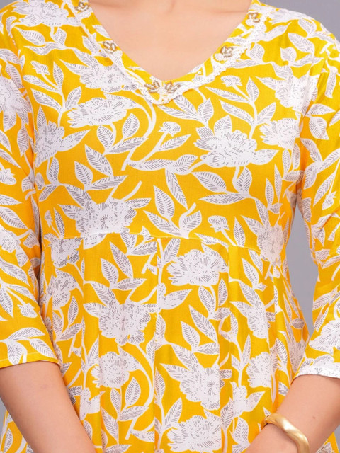 Bachuu Women Floral Printed Pastels Kurta - Image 4