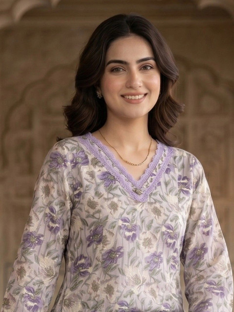 House of Pataudi Women Floral Printed Floral Kurta