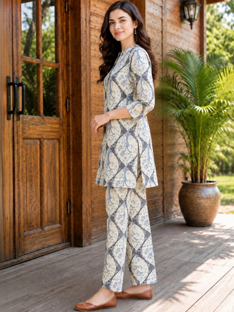 2M2 CLOTHS Printed Top with Trousers - Image 2
