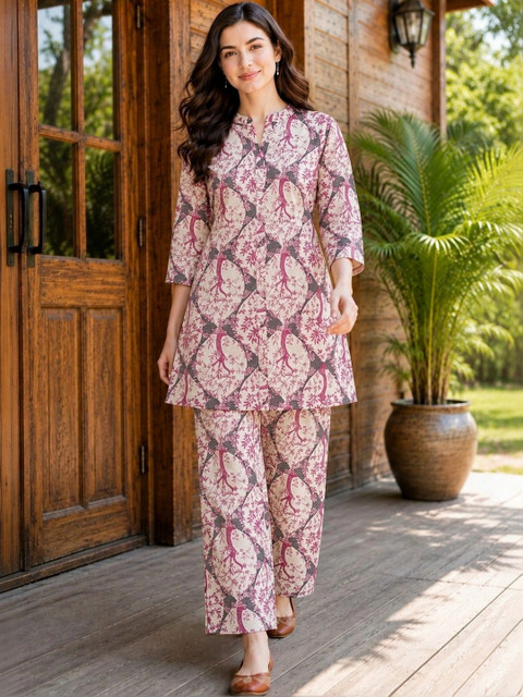 2M2 CLOTHS Printed Top with Trousers