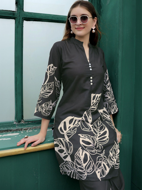 Laasika Floral Printed Tunic with Palazzos - Image 4
