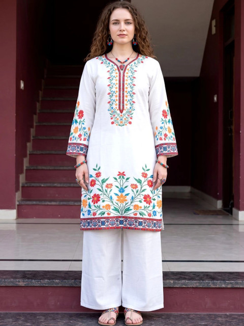 Laasika Embroidered Tunic with Palazzos - Image 3