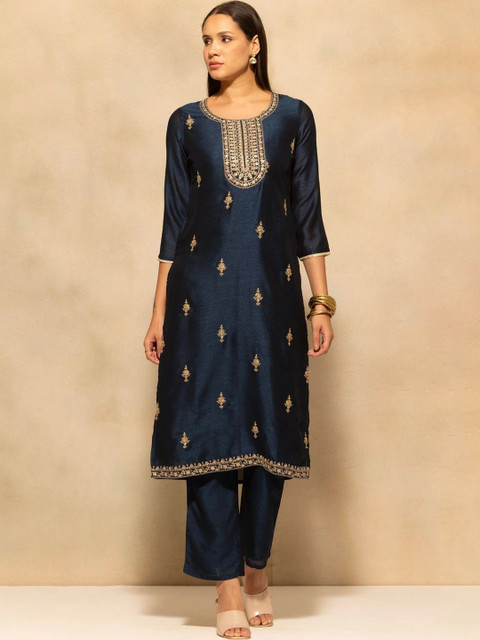 Sabhyata Women Ethnic Motifs Embroidered Regular Thread Work Kurta with Trousers