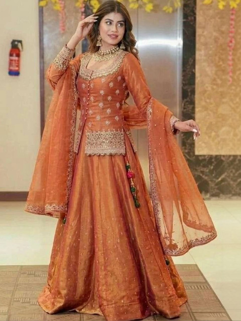 PAVITRAA SAREES Women Ethnic Motifs Embroidered Regular Kurta with Skirt & With Dupatta - Image 4