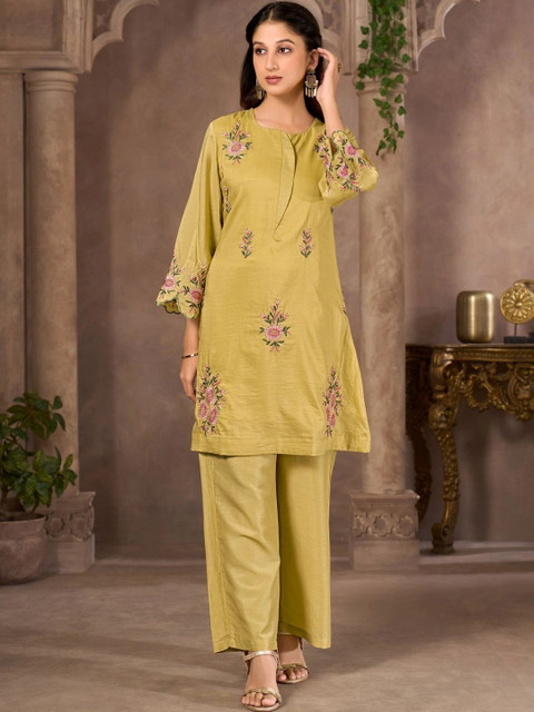 TULYATA Indie Florals Silk Embroidered Tunic with Palazzos - Image 6