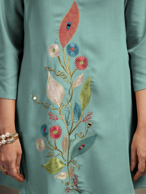TULYATA Floral Embroidered Tunic with Trousers - Image 5
