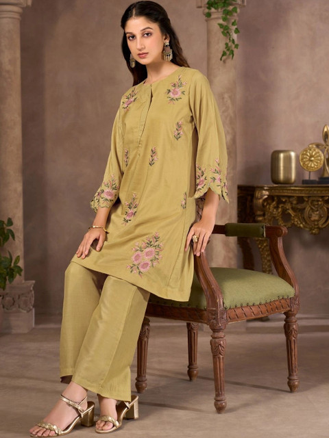 TULYATA Indie Florals Silk Embroidered Tunic with Palazzos