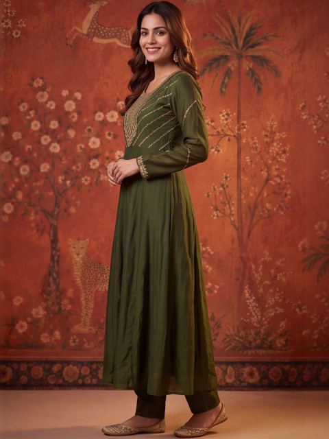 Sangria Women Ethnic Motifs Embroidered Regular Thread Work Kurta with Trousers & With Dupatta - Image 5