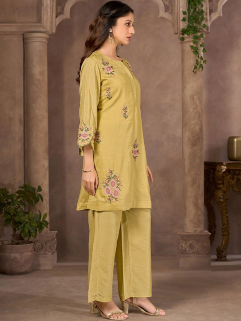 TULYATA Indie Florals Silk Embroidered Tunic with Palazzos - Image 3