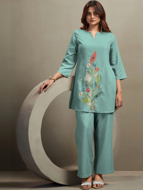 TULYATA Floral Embroidered Tunic with Trousers