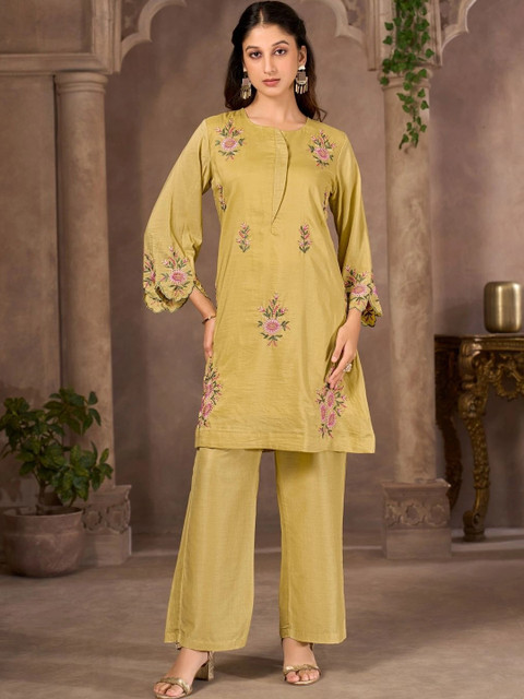TULYATA Indie Florals Silk Embroidered Tunic with Palazzos - Image 7