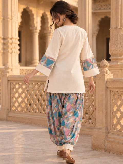 VARNI ENTERPRISE Women Printed Regular Pure Cotton Kurta with Patiala - Image 3
