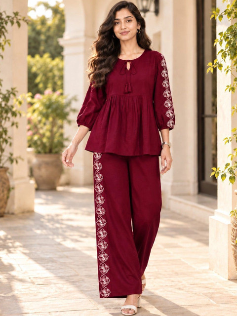 Darshan Style Hub Embroidered Top with Trousers - Image 3