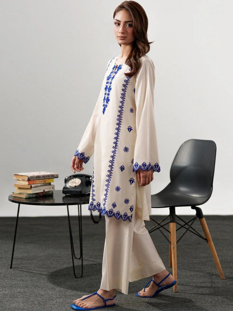 Aeristo Women Ethnic Motifs Embroidered Regular Thread Work Chanderi Silk Kurta with Trousers & With Dupatta - Image 2