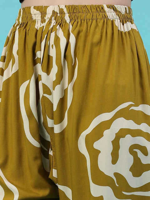 V-Mart Floral Printed Shirt with Trousers - Image 4