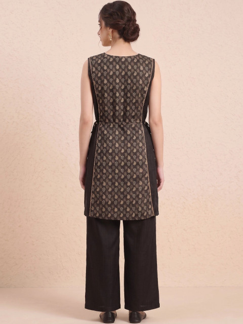 Anouk Printed T-shirt with Trousers - Image 2