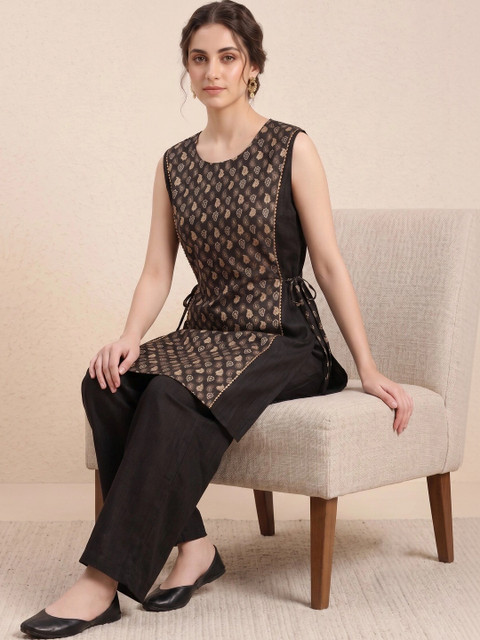Anouk Printed T-shirt with Trousers - Image 7