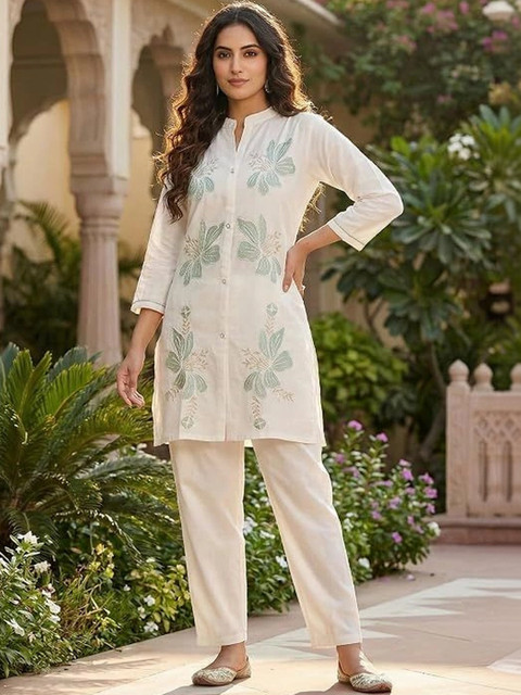 House of Daga Knitted Embroidered Top with Trousers