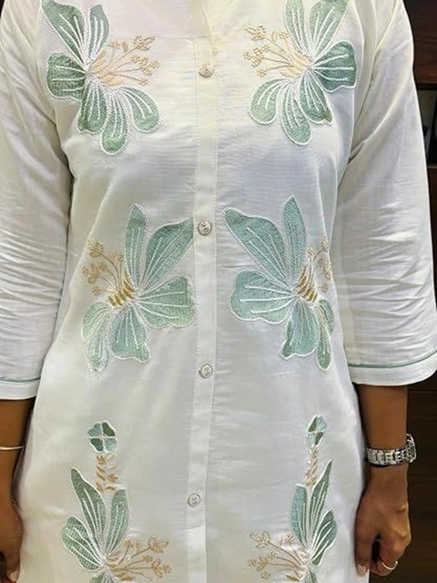 House of Daga Knitted Embroidered Top with Trousers - Image 6