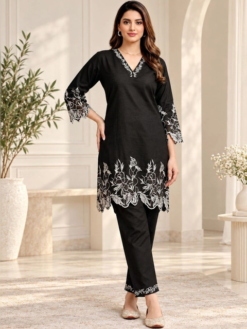 KIVOZ Schiffli Cotton Embroidered Tunic with Trousers - Image 5