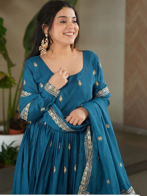 HERE&NOW Ethnic Motifs Embroidered Chiffon Ethnic A-Line Maxi Dress - Image 2