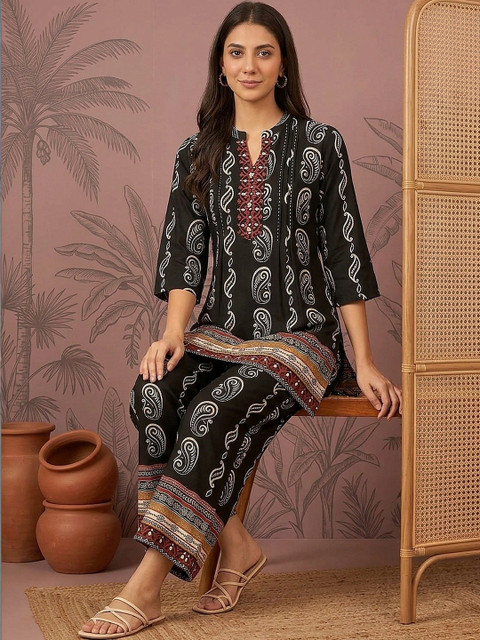 Sangria Printed Tunic with Palazzos - Image 3