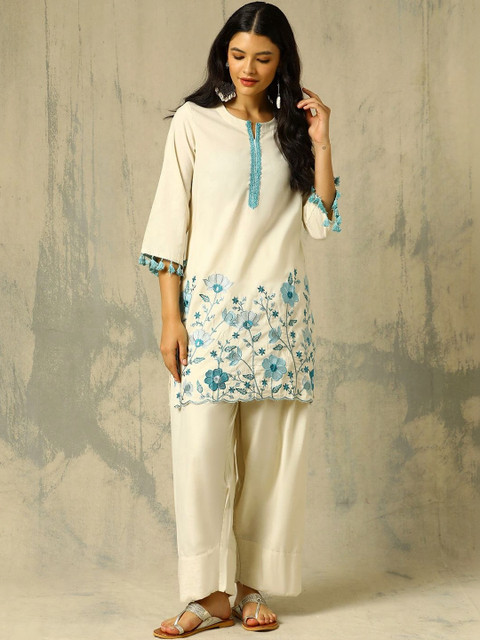 House of Pataudi Women Floral Embroidered Regular Thread Work Pure Cotton Kurta with Palazzos