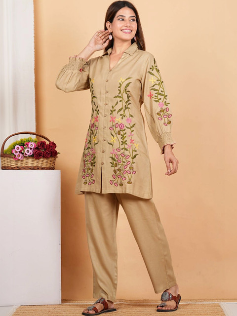KALPARUN Embroidered Tunic with Trousers - Image 3