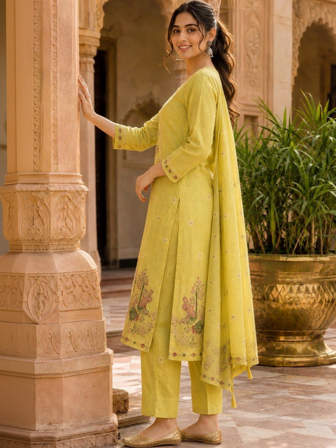 JEEREVA Women Ethnic Motifs Printed Regular Thread Work Kurta with Trousers & With Dupatta - Image 3